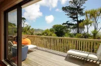 Harbour views OMAPERE MAGIC   Spacious 3 bedroom 2 bathroom