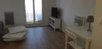 Flat "From Disney to Paris" -Exceptional Location