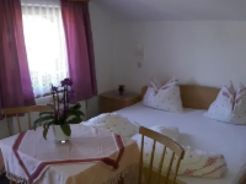 Ferienhof Fürruter, free Wi-Fi, 3 bedrooms, up to 6 persons Hotels in Sautens