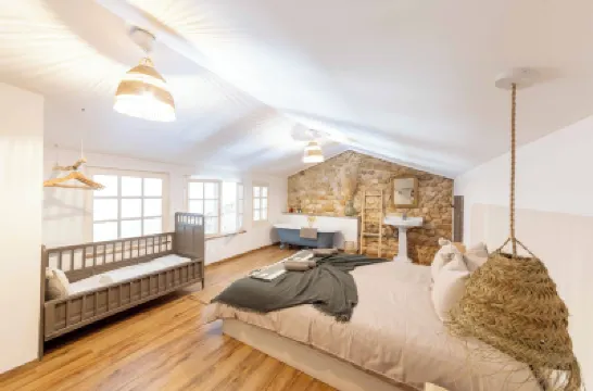 Domaine le Clos Bohème Hotels in 