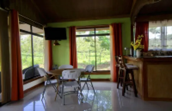 Villa Rústica Arenal: With Free Sloths Territory Pass!