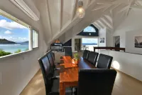 Villa YVANTINO OCEAN (4 bedrooms) the feeling of being on the deck of a boat