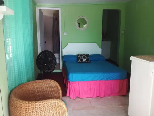 LITTLE BAY....A QUAINT STUDIO  to rest