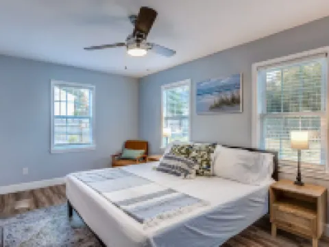 The Periwinkle Cottage, 3BR, 2BA Fort Mill Retreat. Close to Downtown! Hotels in Fort Mill