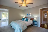 Jackson Lake Waterfront Oasis  with Stunning Views