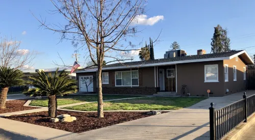 Tulare’s RARE FIND with a pool! Located in the Heart of California’s farmlands!