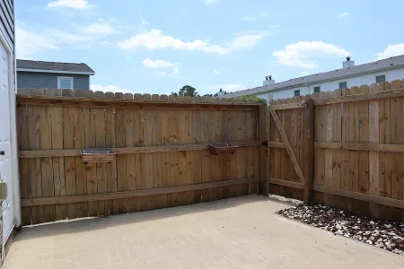 Cozy 2-Bedroom Townhome Close to Everything