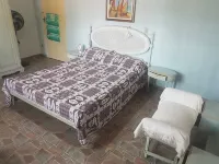 House 2 suites + 2 apartments - 12 people, Foot of the hill, nature at your window Hotels in Sao Sebastiao