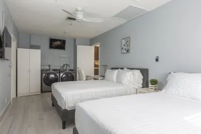 PALM BEACH GARDENS  GUEST HOUSE Hotel dekat Strayer University