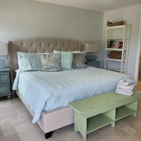 Sapphire Beach! Walk Out Beach Front only 52 steps to sand!! Updated