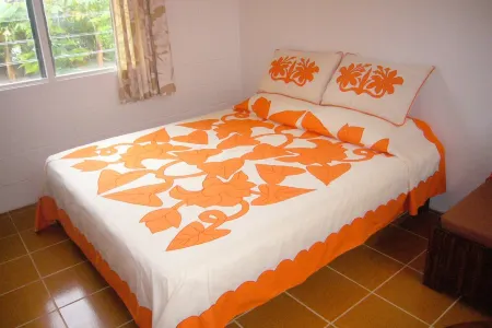 Lyas Holiday Home - 20 metres from a stunning beach