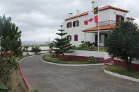 TOURIST VILLA in Ponta Delgada, São Miguel up to 8 pax w/ sea view