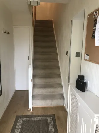 Family friendly 3-bedroom house.  . Sleeps 5. Отели рядом с достопримечательностью «Christchurch Priory»