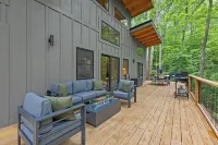 Modern Forest Cabin w/ Hot Tub, Sauna & Firepit Near Natural Bridge State Park