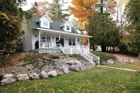 The Cottage at Hubbard Lake Hotels in Hubbard Lake