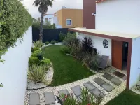 Large villa, private swimming pool, lagoon, beaches and 4 golf courses nearby Hotels in Vau