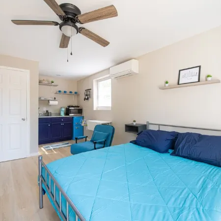 Cozy, contemporary, studio near all things Concord!