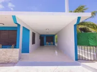 Cozy Studio Type Apartment across Jobos Beach, Isabela. WIFI & A/C. Hotels in Bajura