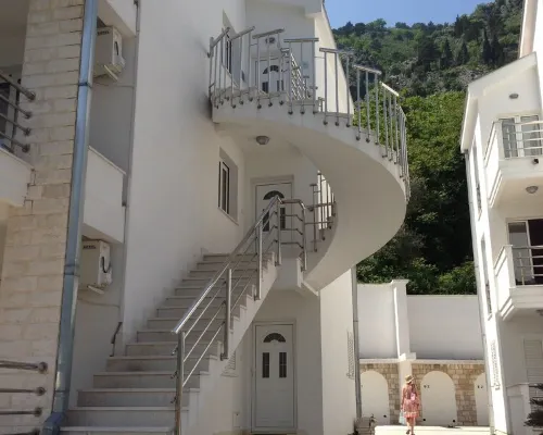 Immaculate Apartment,  Uninterrupted Stunning Bay Views , Private parking Hotels in Muo
