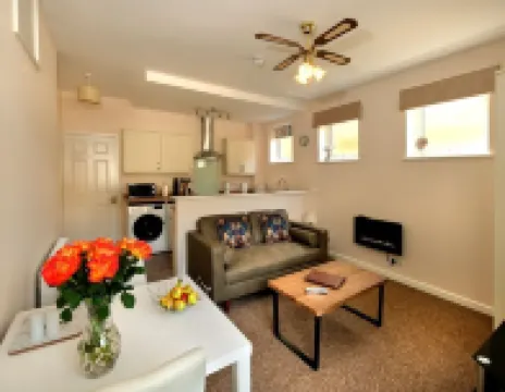Beachside Suites - Apartments