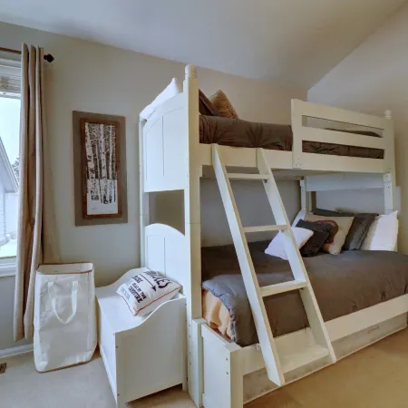 Private Mountain Town Home Pet Friendly with Great Views - WD12 by Redawning