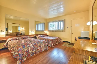 Motel R-100 فنادق في 