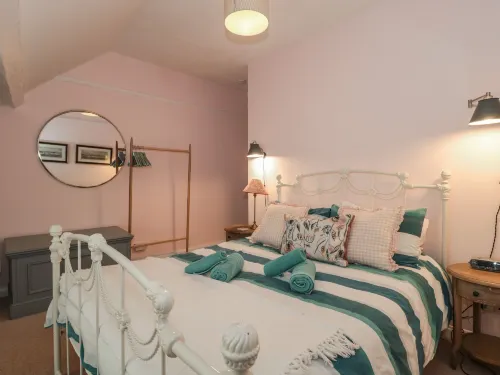 Lavender Cottage - parking