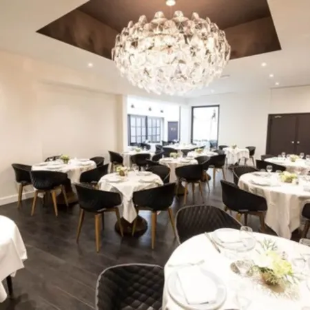 Logis hôtel-Restaurant Des Bourbons et Brasserie Pub 47