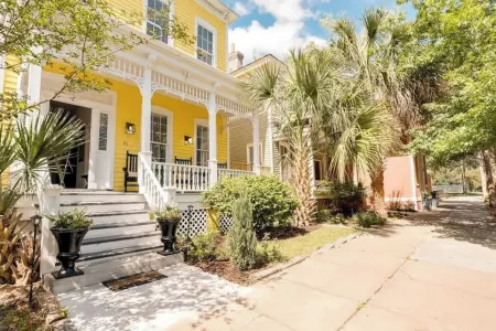 111 Waldburg street Beautifully Renovated Historic 5 bedroom 5 bath