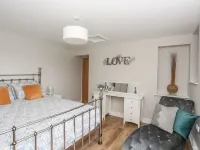 Bryn Llwyd Cottage Hotels near Amlwch Harbour, Anglesey