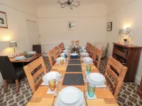 50 West Street Edelweiss Các khách sạn ở Folkton