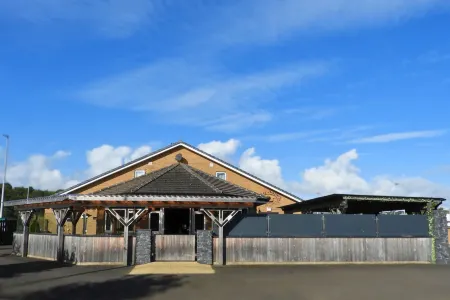 Curran Court Hotel Отели в г. Larne