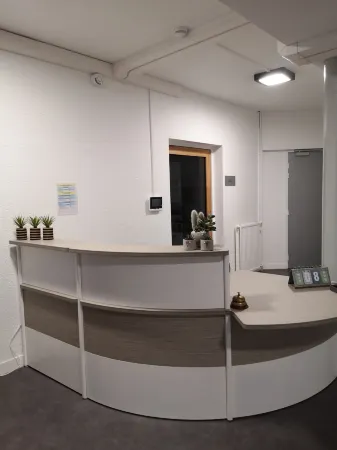 Auberge de Jeunesse Orléans Centre Ville - Hostel Отели в г. Шеси