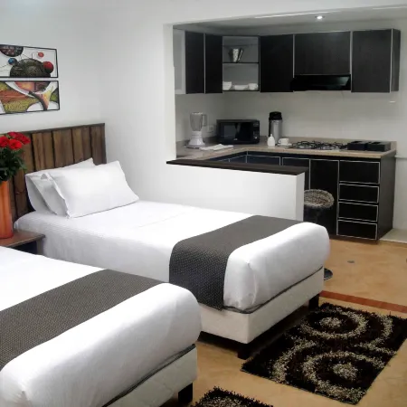 Hotel Boutique Embajada de la Feria Отели рядом с достопримечательностью «Конгресс-центр G12»
