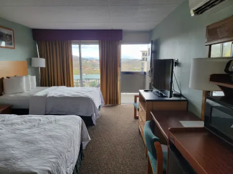 Downtown Inn Отели рядом с достопримечательностью «Гроввуд Виллидж»