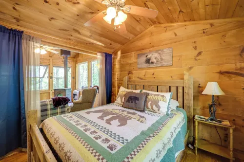 Marion Cabin on 92 Acres w/ Hot Tub & Trails - 3-Star