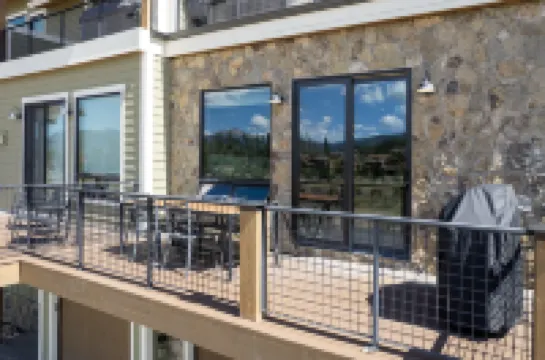 Hay Meadow Lodge 3 Bedroom Townhouse by RedAwning