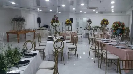 Hotel Business Center