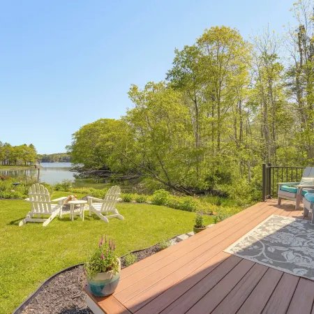 Oceanfront Studio w/ Private Dock in Harpswell!