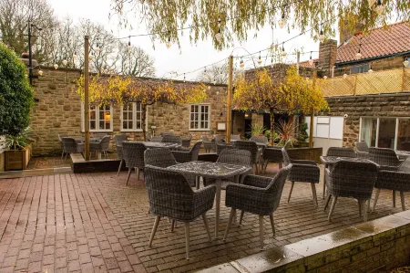 Cross Keys by Chef & Brewer Collection Отели в г. Гисборо