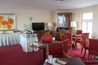 "Sanddorn", Kur- Und Ferienhotel, Direkte Strandlage, Fahrstuhl Elmenhorst 호텔