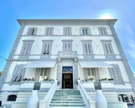 Hotel Tirreno Hotels in Massa