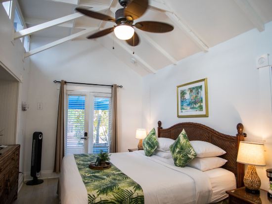 Andrews Inn & Garden Cottages
