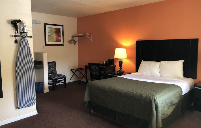 Arroyo Village Inn