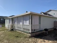 Queen Anne's Revenge at the Beach 3 Bedroom Cottage by RedAwning Hotels in Kitty Hawk