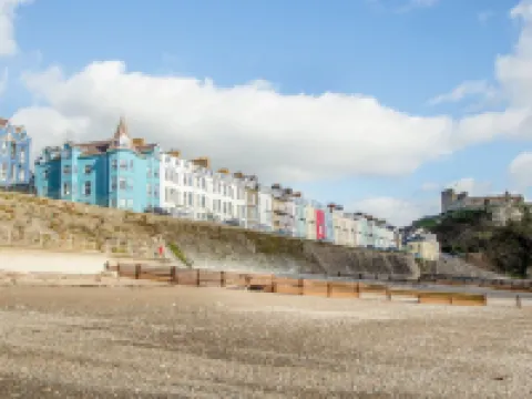 Henllys Cottage Hotels in Harlech