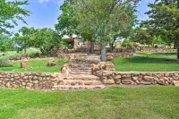 Enchanting Hilltop Cottage in Medicine Park! - 3-Sterne