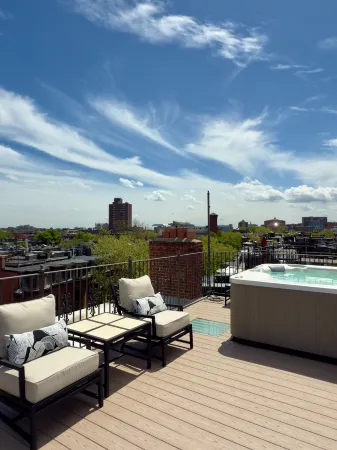 Clarendon Square Отели рядом с достопримечательностью «Арнолд Арборетум оф Гарвард Юниверсити»