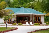 Les Villas d'or Hotels in Praslin Island