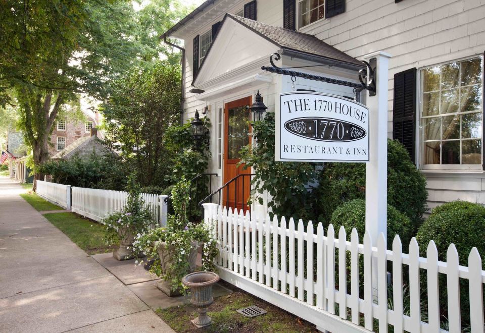 더 1770 하우스 정원